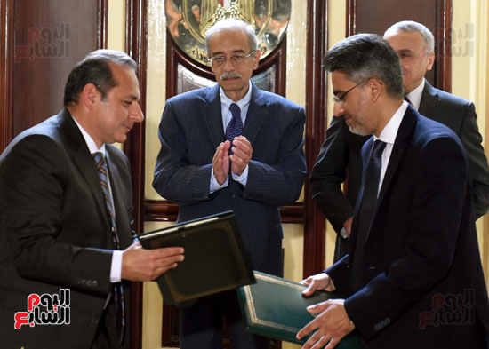 توقيع للتأمين الجماعي على الحاصلين على شهادة أمان المصريين‎  (13)