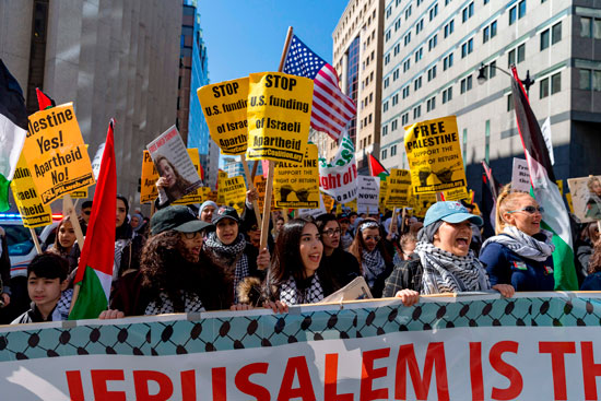 لافتات دعم القضية الفلسطينية 