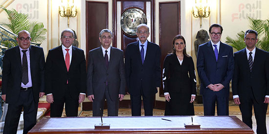 توقيع اتفاقيه بين الكهرباء واحدى التحالفات الاجنبيه (3)