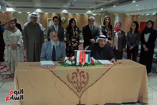 سفارة الكويت تتبرع بجهاز متطور لمستشفى أبوالريش لدعم الأطفال حديثى الولادة (2)