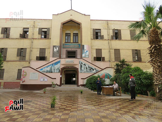 اليوم السابع يرصد ترديد طلاب مدرستين بالقاهرة نشيد الصاعقة (38)