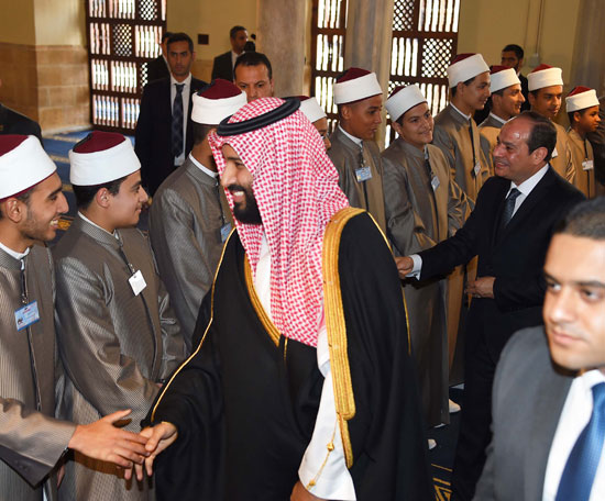 الرئيس السيسي وولى العهد السعودى الأمير محمد بن سلمان فى الجامع الأزهر