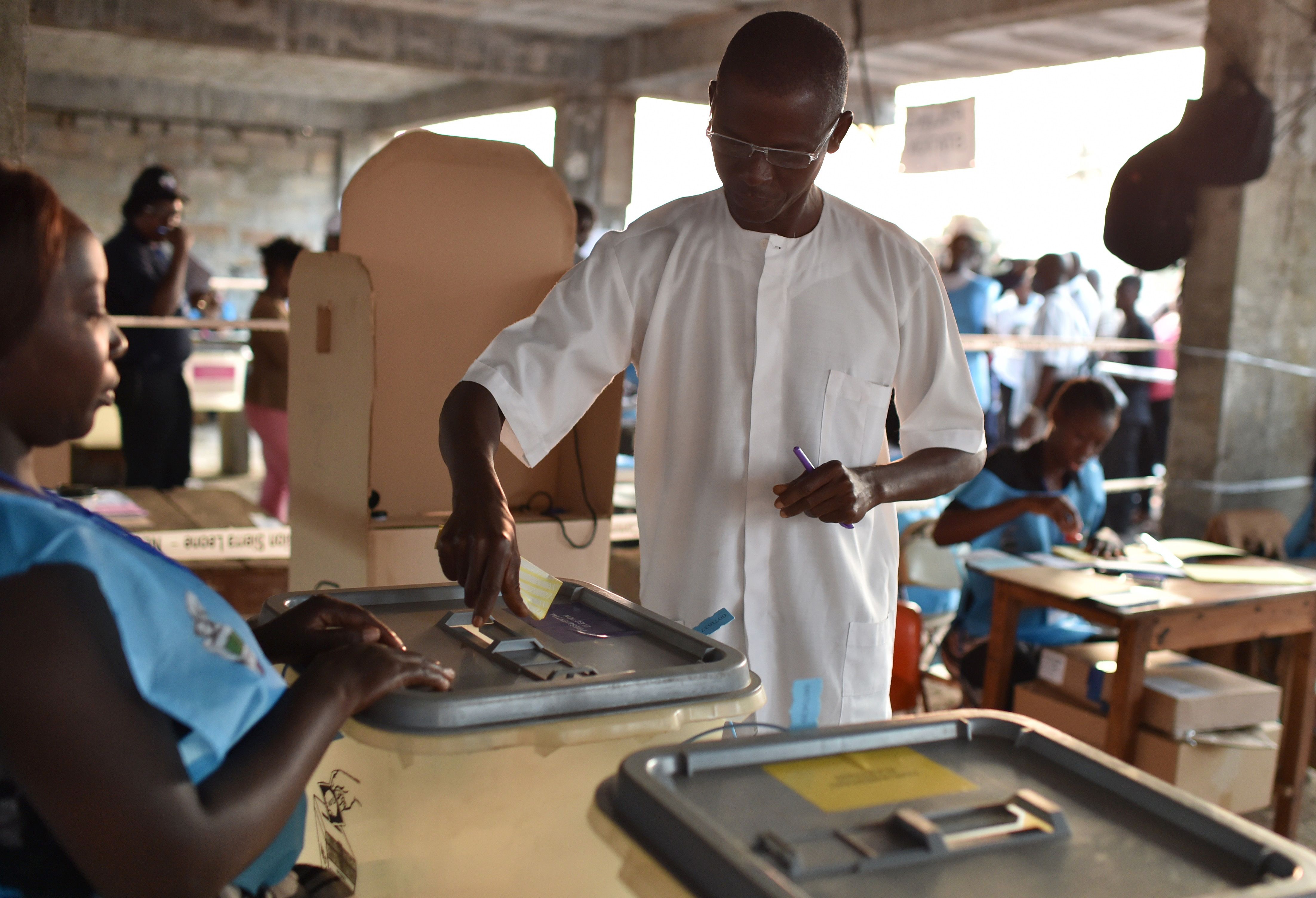 الاقتراع فى الانتخابات الرئاسية فى سيراليون