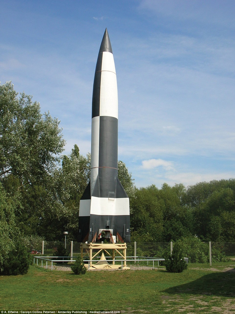 صاروخ v-2