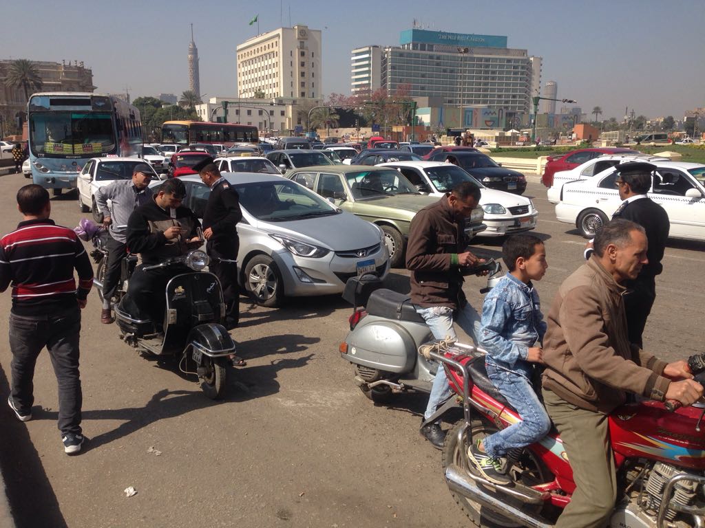 امن القاهرة يشن حملة مكبرة لازالة الاشغالات  (3)