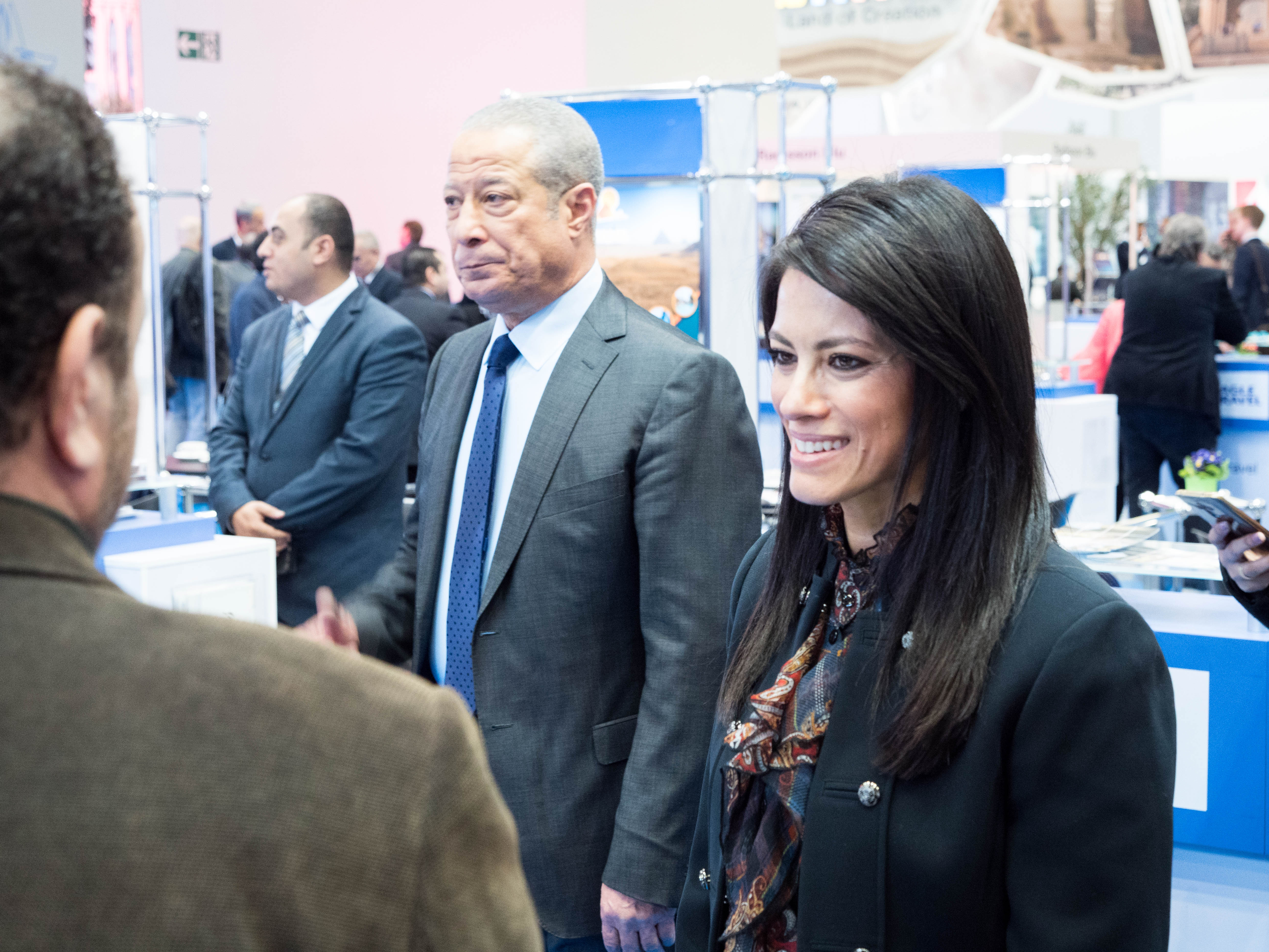 رانيا المشاط وزيرة السياحة خلال زيارتها بورصة برلين