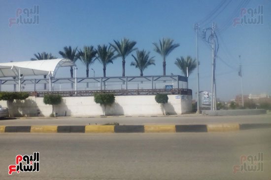 2--حمام-السباحة-مبنى-على-حرم-النيل