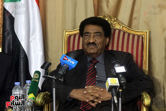 مؤتمر صحفى للسفير السودانى بالقاهرة عقب تسلمه مهام عمله (8)