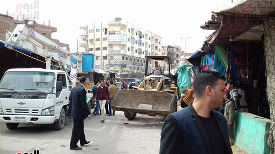 إزالة إشغالات شارع التحرير بالقنطرة غرب