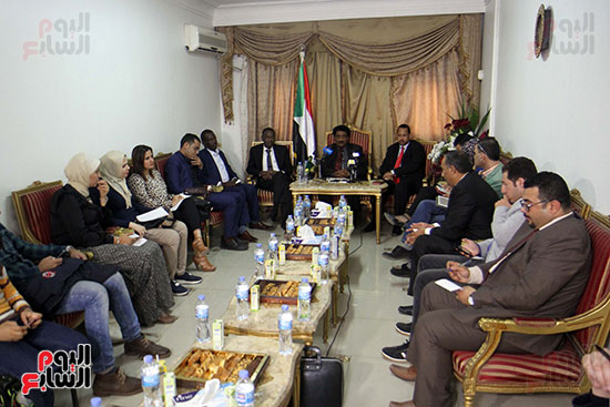 مؤتمر صحفى للسفير السودانى بالقاهرة عقب تسلمه مهام عمله (2)