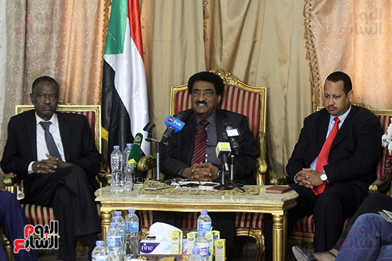 مؤتمر صحفى للسفير السودانى بالقاهرة عقب تسلمه مهام عمله (9)