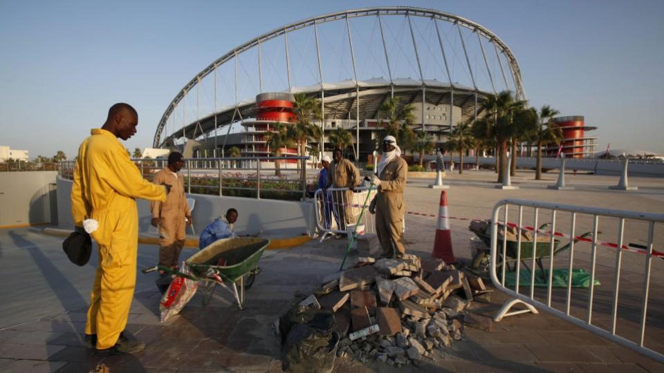 عمال كأس العالم فى قطر