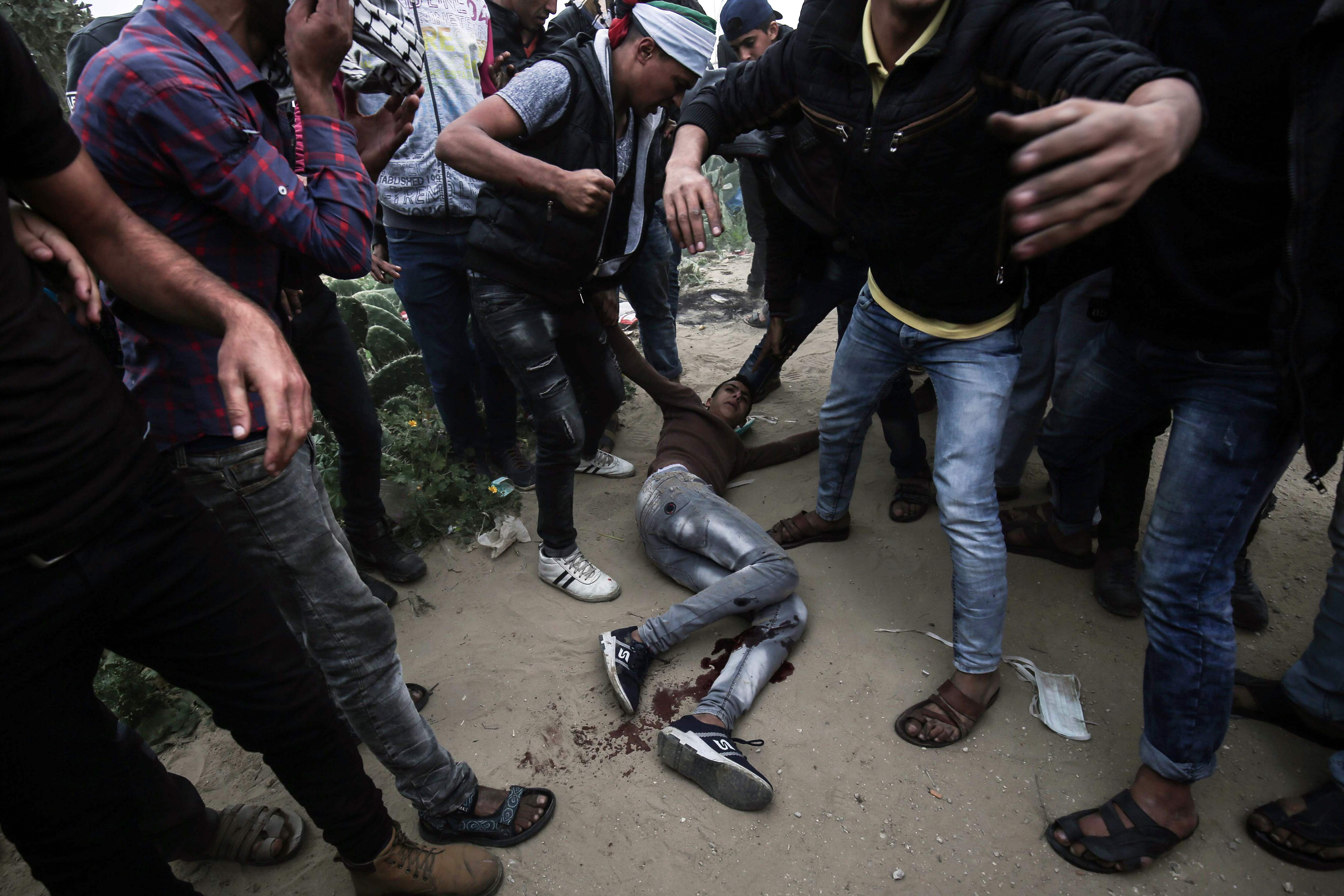 إصابة فلسطينى برصاص الاحتلال فى الخليل