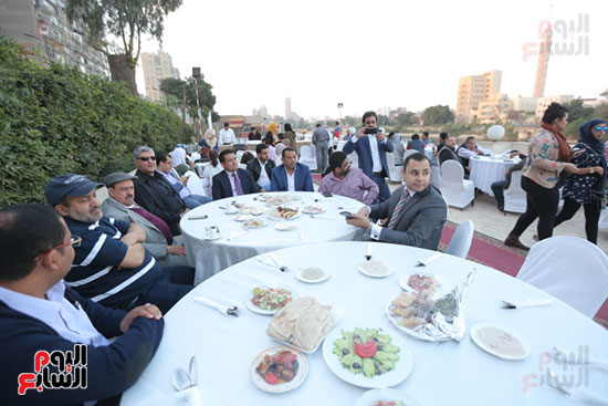 حفل للجالية اليمنية بالقاهرة يرفع شعار نبايع الرئيس السيسى (5)