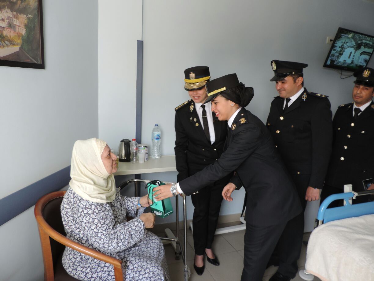 زيارة السيدات المرضى بمستشفى الشرطة زيارة السيدات المرضى بمستشفى الشرطة