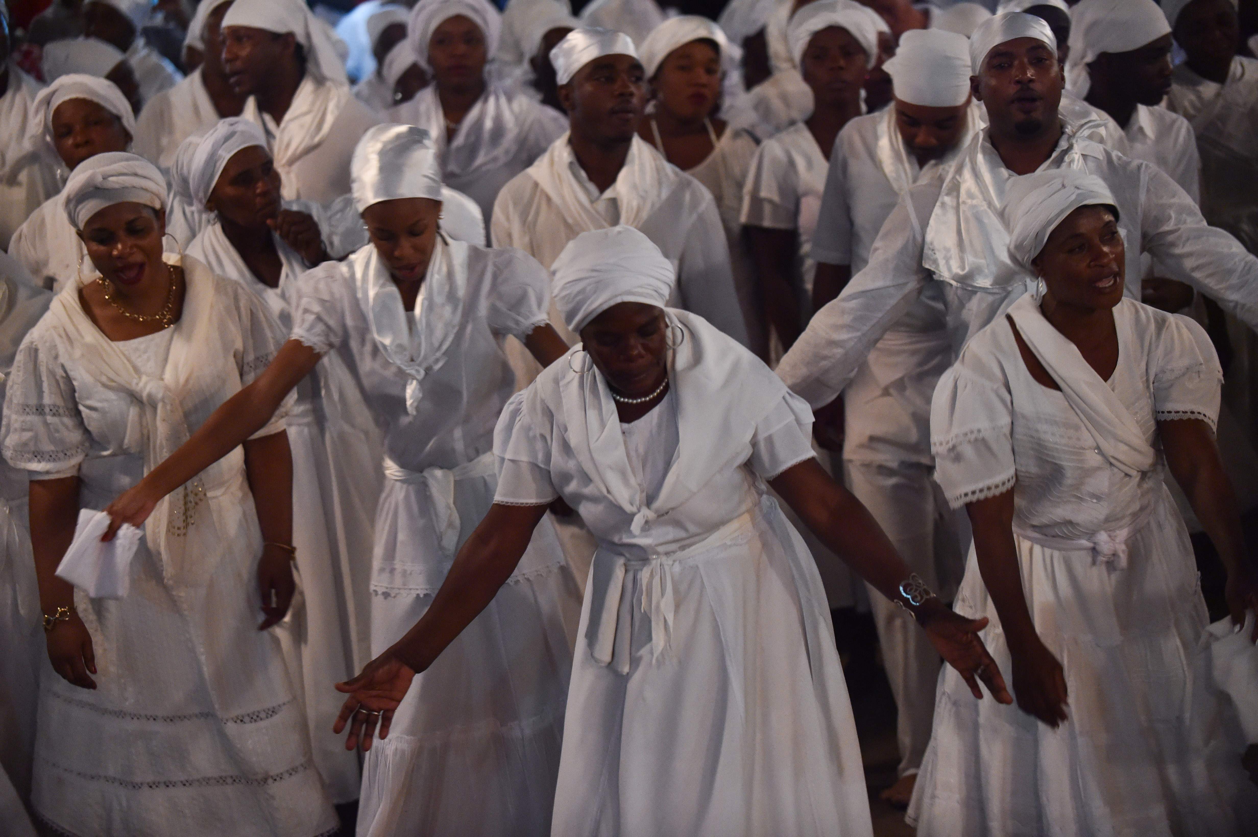 رقصات خاصة خلال احتفالات الفودو فى هايتى