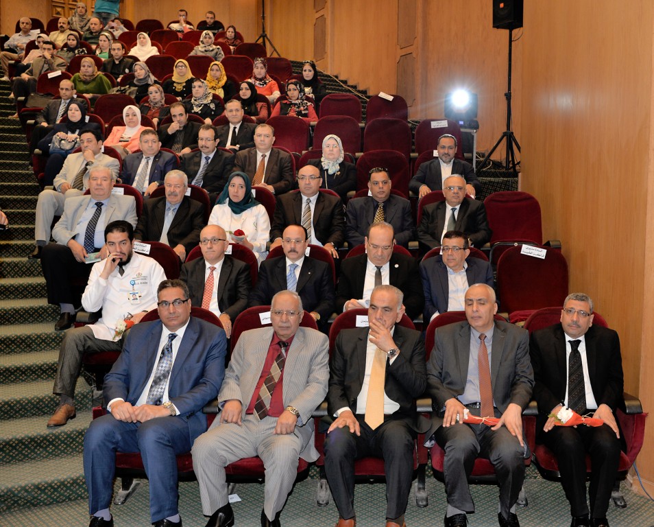 احتفالية عيد العلم بجامعة المنصورة وتكريم عدد من الوزراء السابقين (4)
