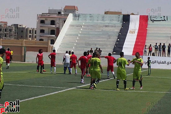 محافظ المنيا يشهد نهائى دورى مراكز الشباب لكرة القدم   (3)