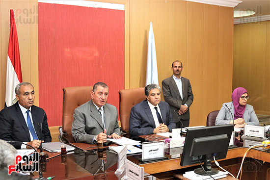 محافظ كفر الشيخ ووزير البيئة يبحثان تطبيق المنظومة الجديدة لإدارة المخلفات الصلبة محافظ كفر الشيخ ووزير البيئة يبحثان تطبيق المنظومة الجديدة لإدارة المخلفات الصلبة