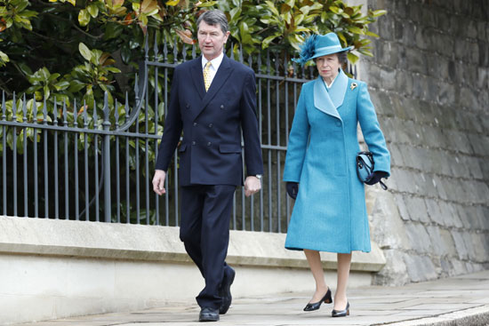 أفراد العائلة الملكية البريطانية يحتفلون بعيد الفصح