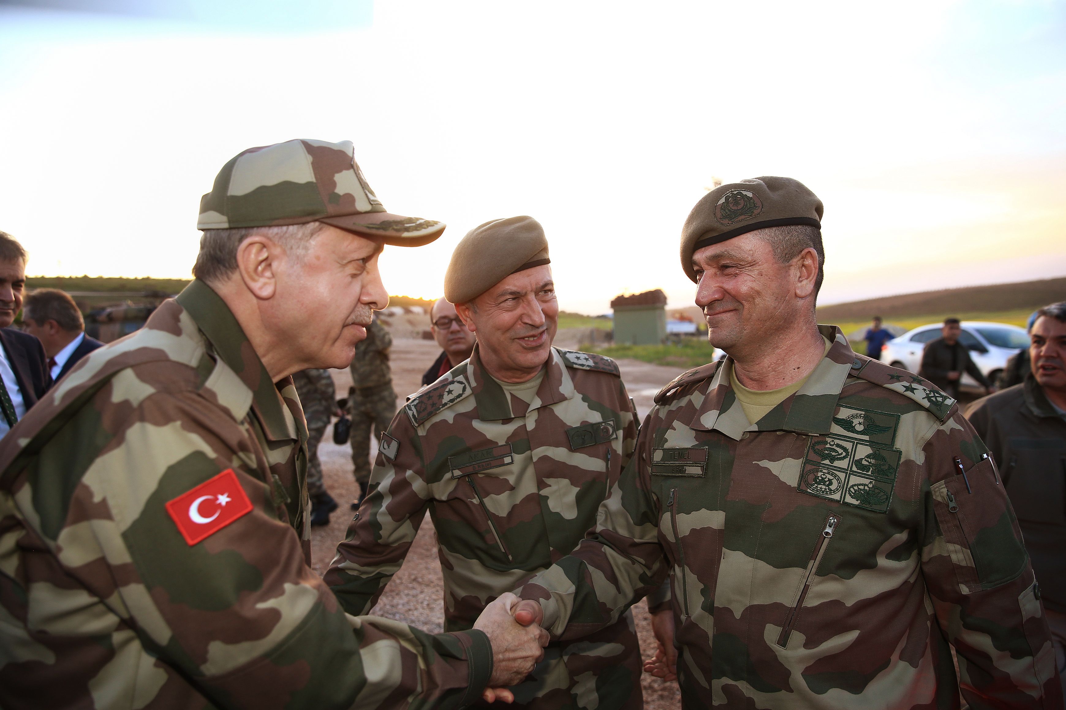 أردوغان على الحود التركية السورية أردوغان على الحود التركية السورية