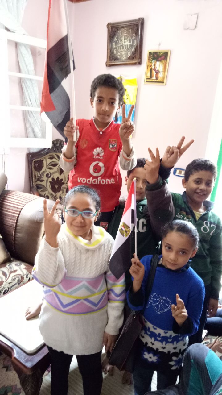 قارئ يشارك بصور الأطفال خلال احتفالية شم النسيم