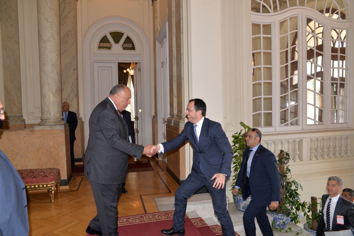 وزير الخارجية يستقبل نظيره القبرصى فى قصر التحرير