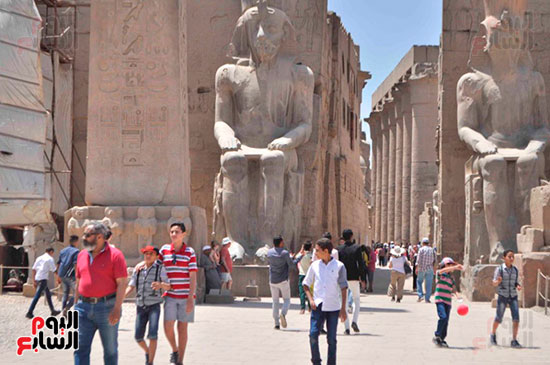 أعياد الربيع واحتفالات شم النسيم بالأقصر ترفع زيارات السياح لمعدلات تاريخية بالأقصر