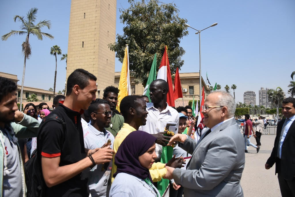 الخشت يفتتح مهرجان الأسر الطلابية بجامعة القاهرة  (3)