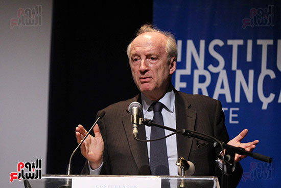 وزير الخارجية الفرنسى الأسبق، أوبير فيدرين (7)