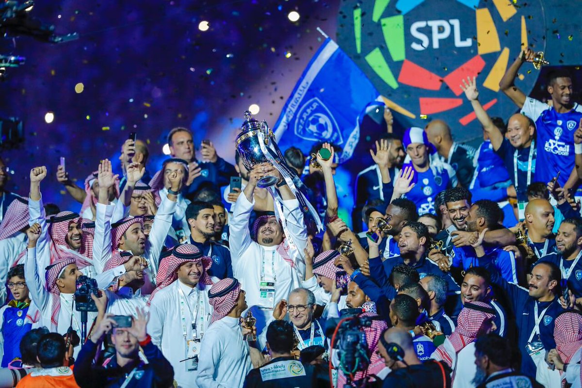 الهلال يحتفل بلقب الدوري السعودي
