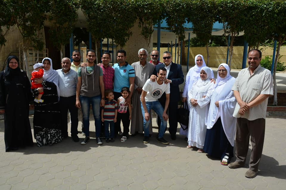 صورة جماعية للاعضاء المتوجهين للعمرة صورة جماعية للاعضاء المتوجهين للعمرة