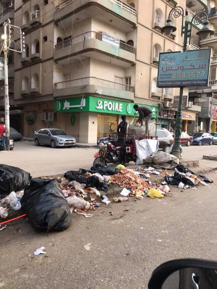 انتشار القمامة بشارع طلبة عويضة (1)