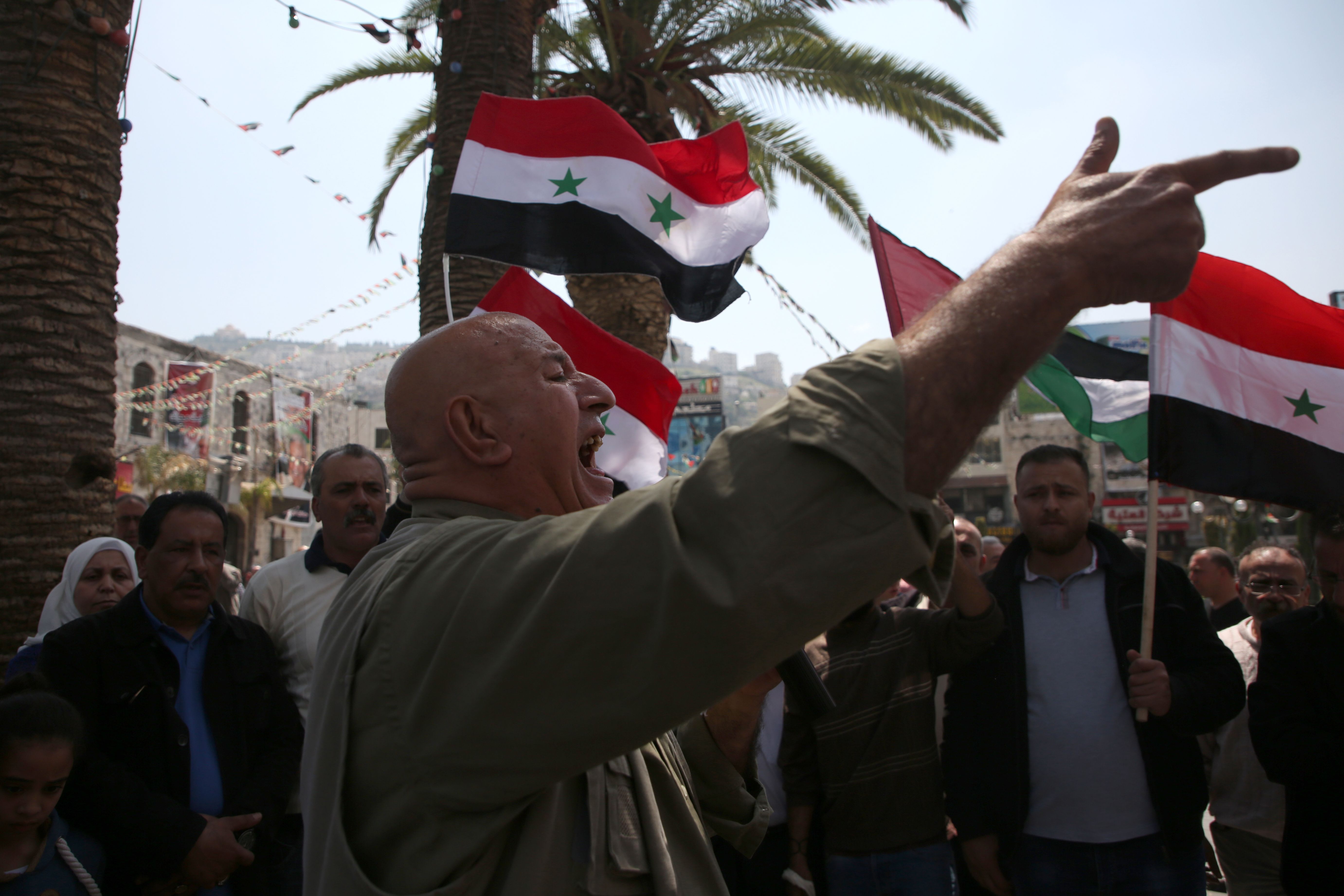 جانب من تظاهرات الفلسطينين فى نابلس 