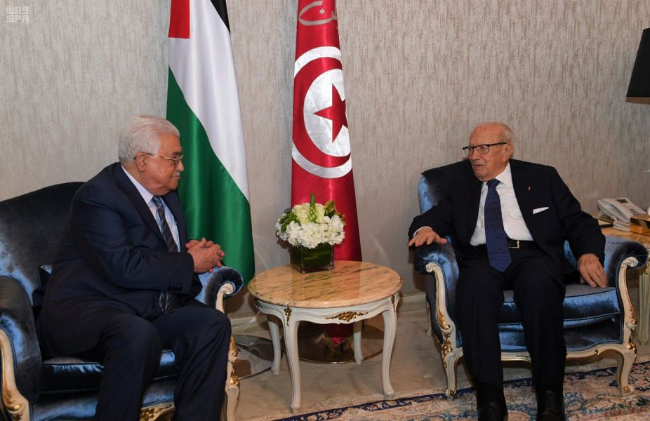 لقاء بين رئيسا تونس وفلسطين على هامش القمة العربية