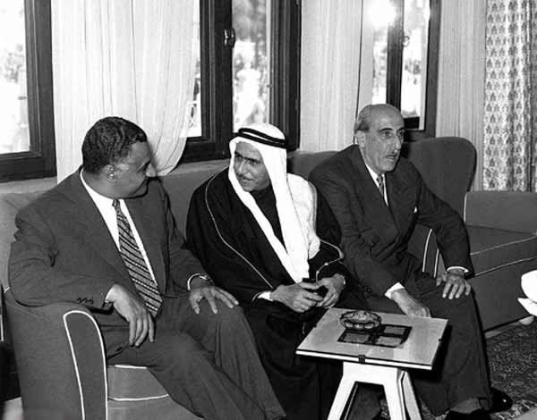 الرئيس السورى شكرى القوتلى والشيخ صباح السالم الصباح والرئيس جمال عبد الناصر