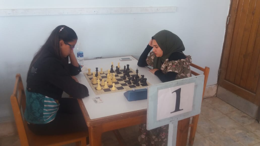 كلية الآداب تحصد بطولة الشطرنج  (11)