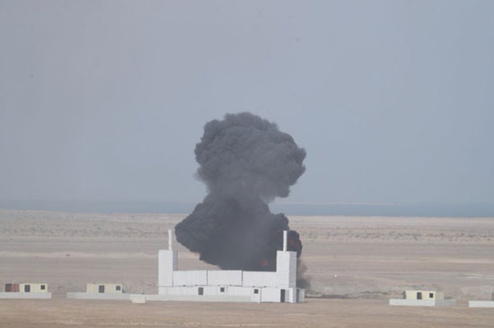 قصف ميدانى ضمن فعاليات تمرين درع الخليج المشترك 1