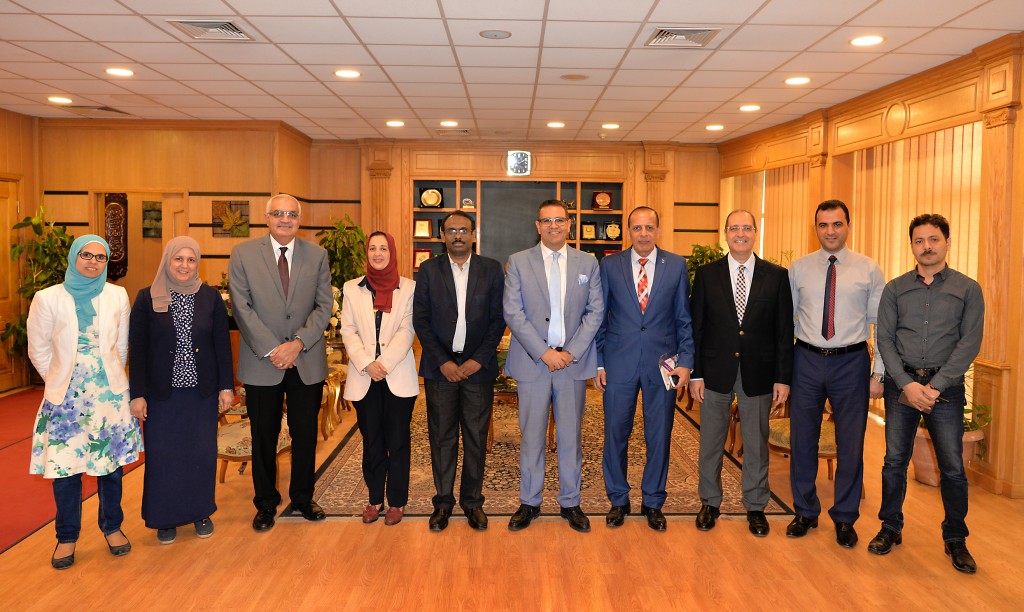 جامعة المنصورة توقع اتفاقية تعاون مع معهد جوياتى  (8)