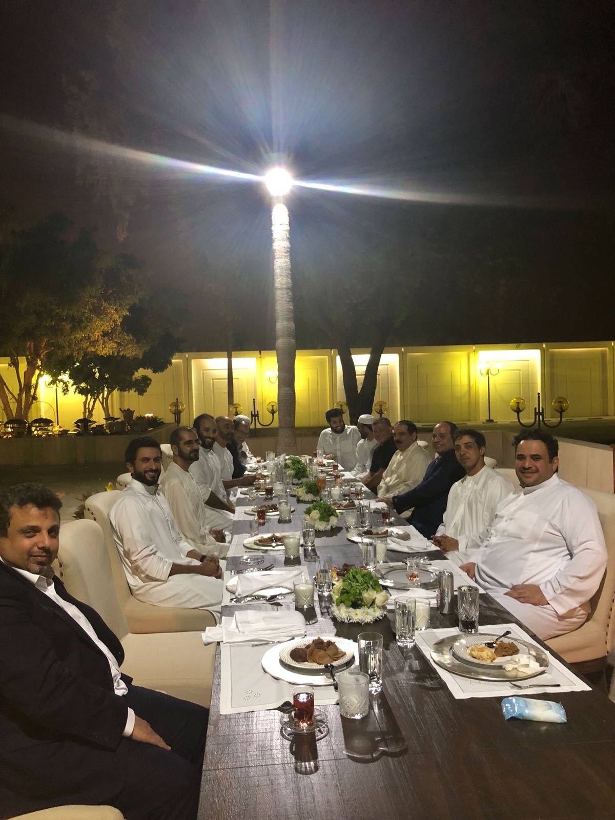 السيسى والقادة العرب خلال مأدبة العشاء