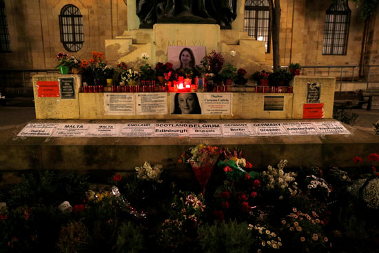 النصب التذكارى المؤقت للصحفية المقتولة فى مالطا