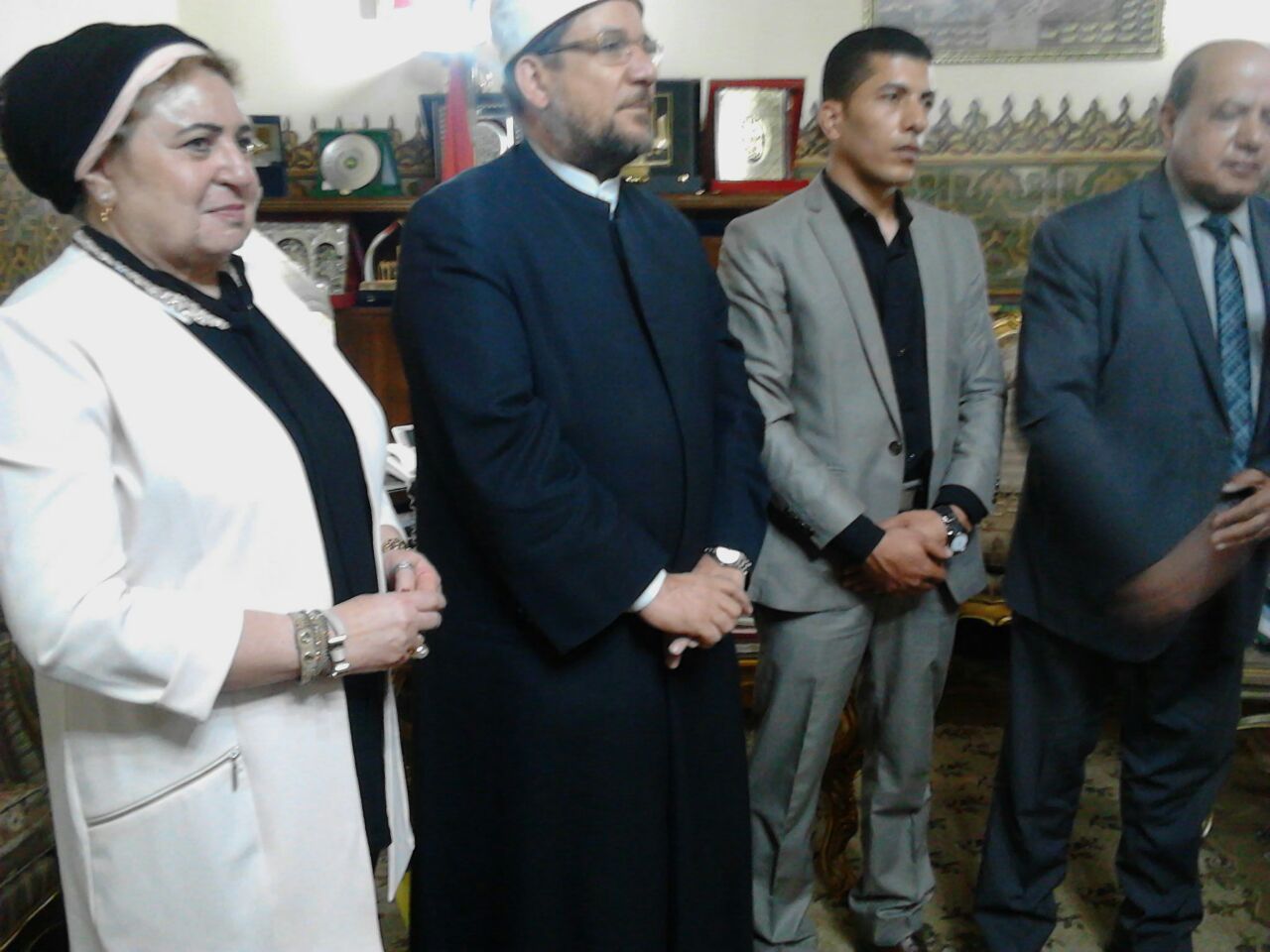 وزير الأوقاف مع باحث ماجستير الدكتوراه (5)