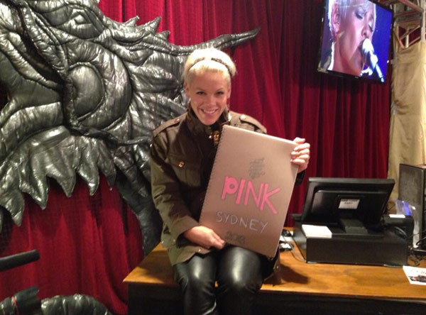 pink-sydney-birthday-twitter