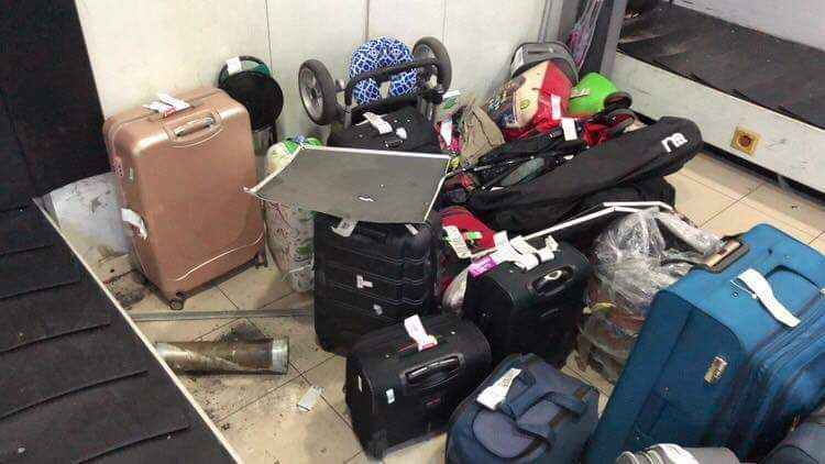 حقائب ركاب الطائرة الليبية بعد الهجوم