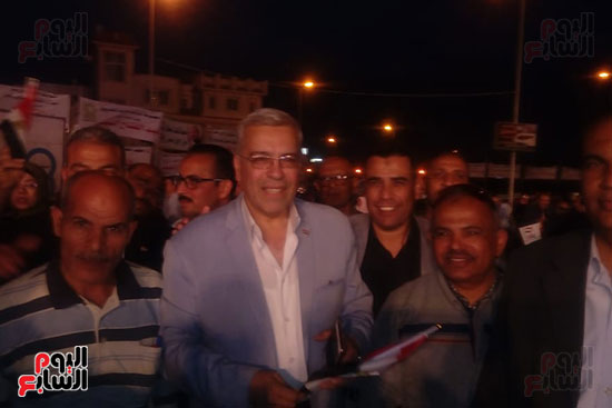 احتفالية كبرى بميدان المؤسسة بشبرا الخيمة بفوز الرئيس السيسي بالرئاسة (4)