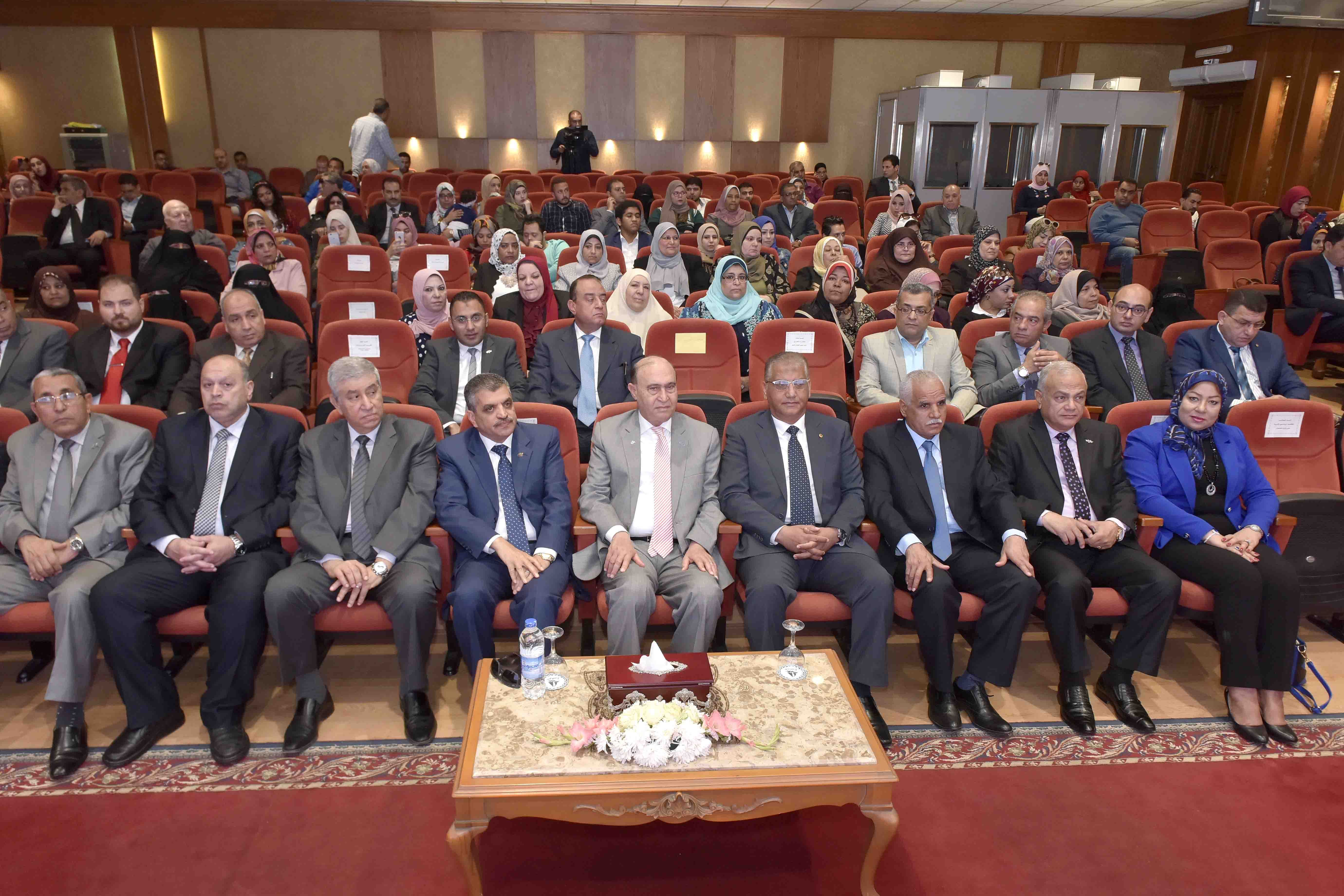 3- جانب من المشاركين فى الحفل