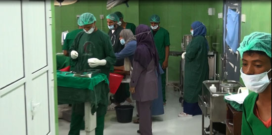 أثناء-إجراء-إحدى-العمليات-الجراحية-بأحد-مستشفيات-اليمن