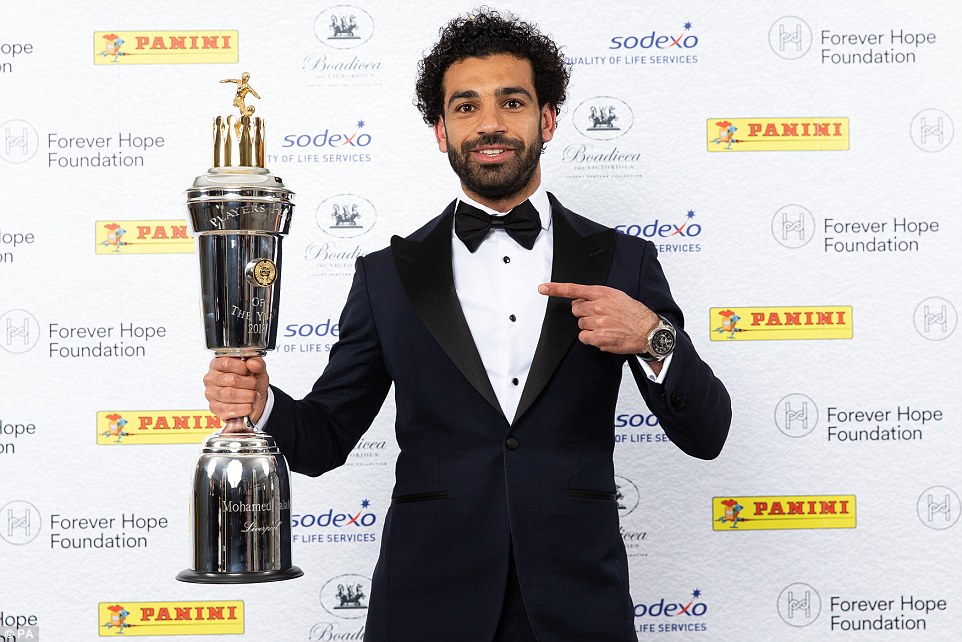 محمد صلاح يُتوج بجائزة أفضل لاعب فى الدورى الإنجليزى