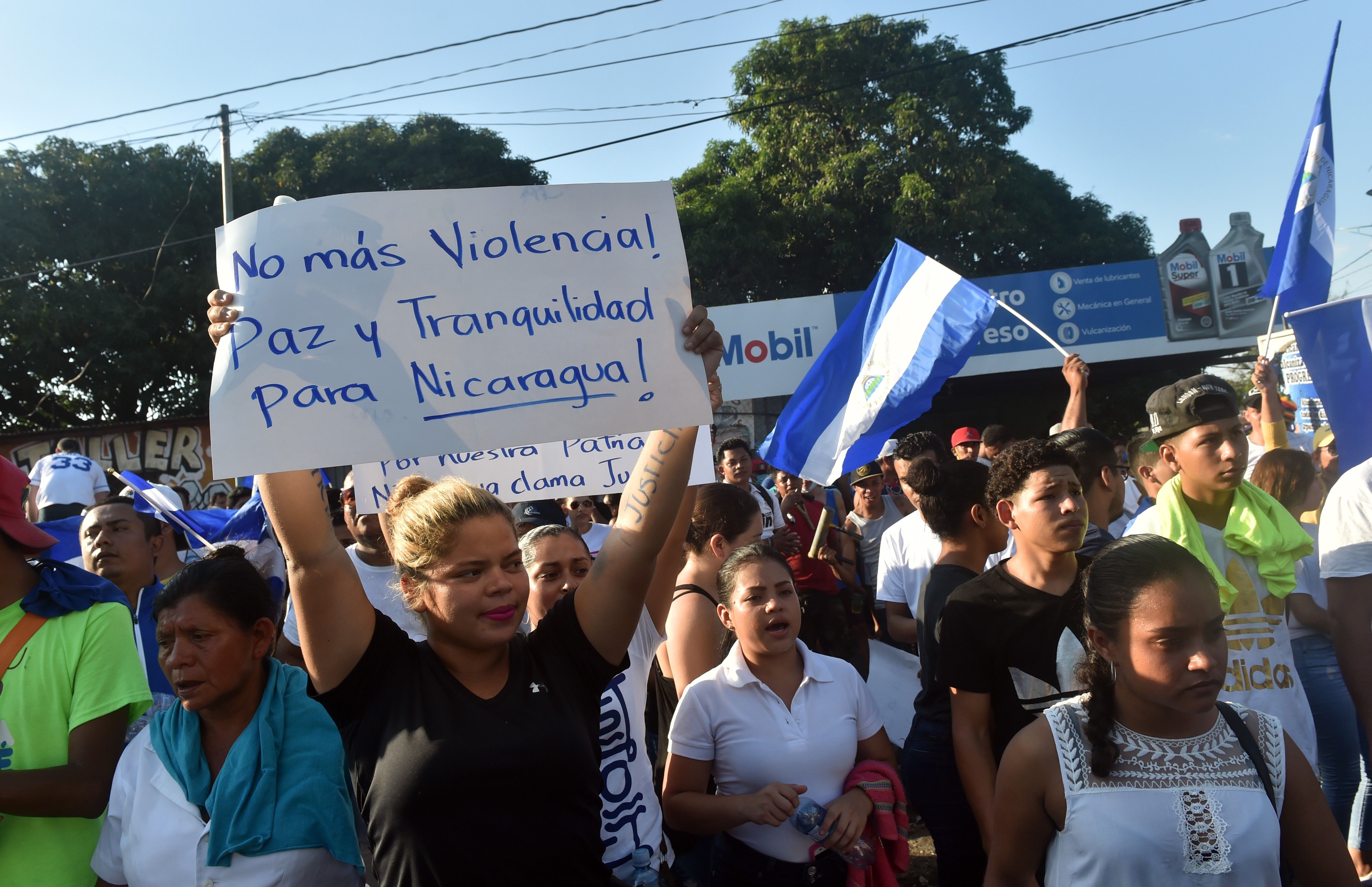 مسيرات فى نيكاراجوا تطالب بتنحى الرئيس