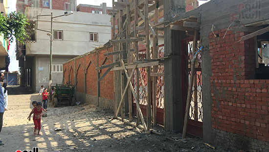 حلم بناء معهد فتيات بقرية محمد صلاح بدأ يتحقق على أرض الواقع (2)